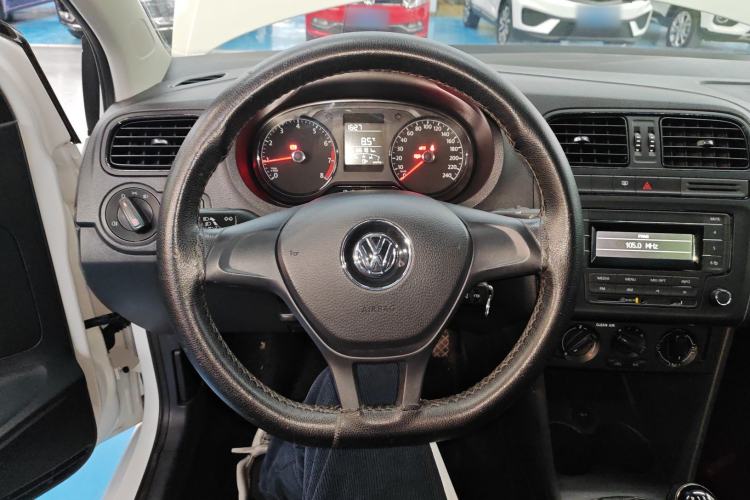 Used Volkswagen Polo 2016 1.4L Manual Fashion Model
