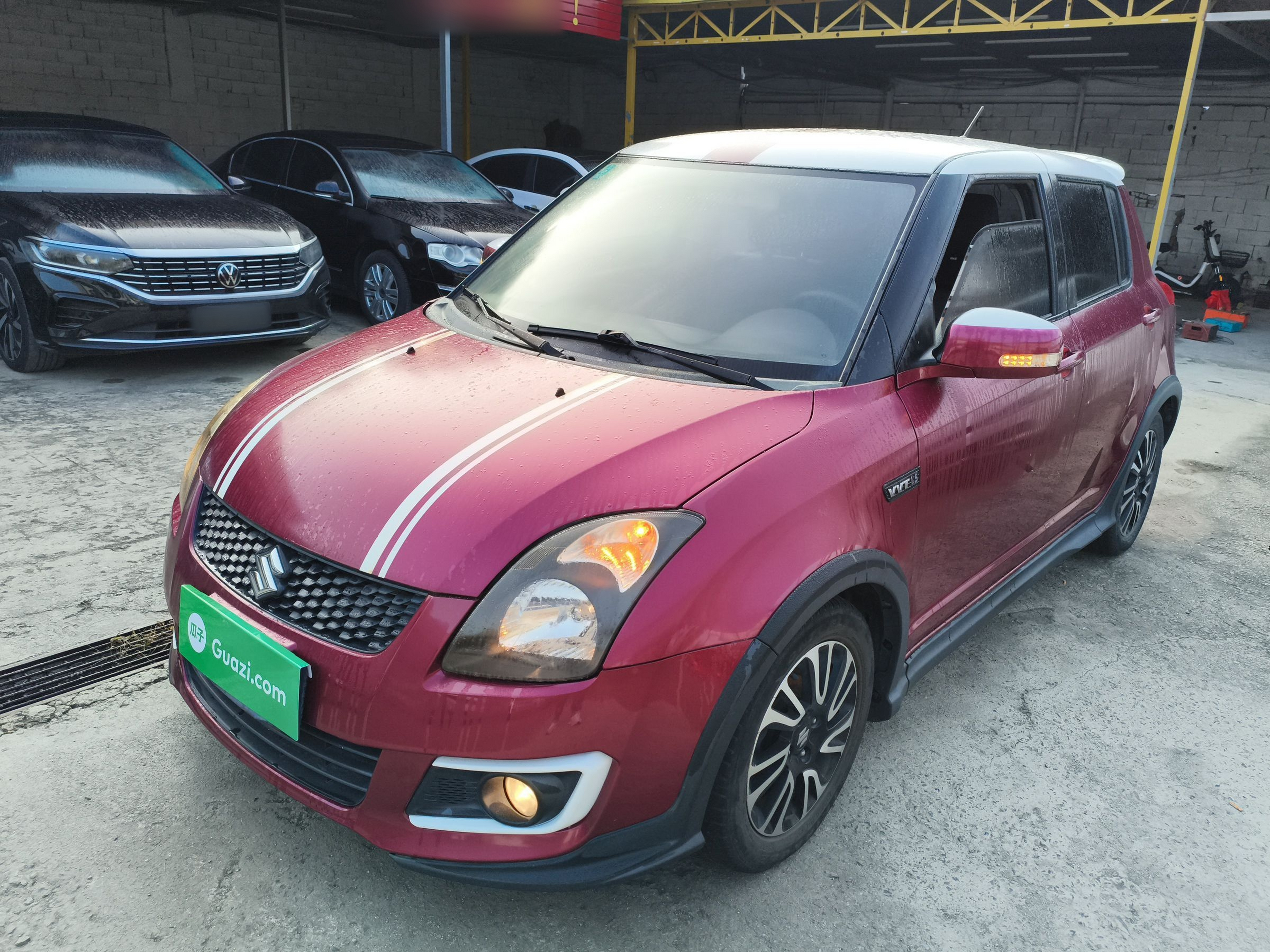 Под передней частью автомобиля