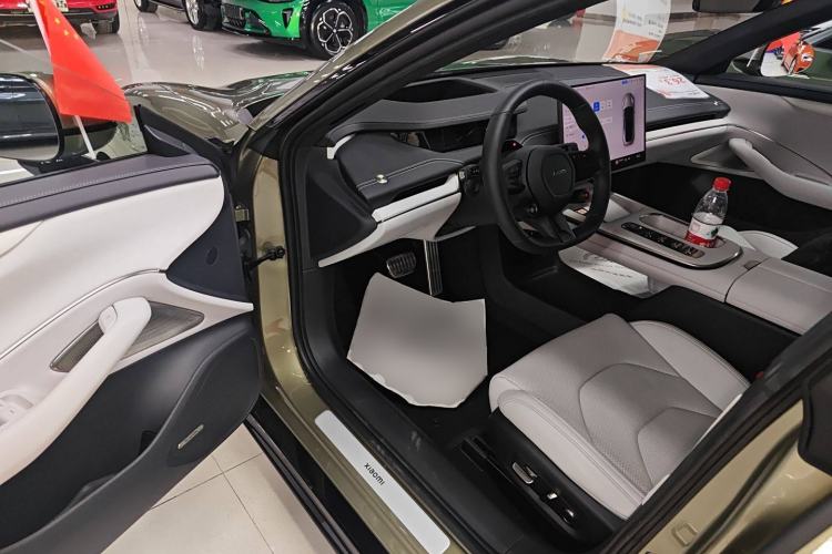 Used  SU7 2024 Four-Wheel Drive Ultra-Long Range Advanced Intelligent Driving Max Edition
