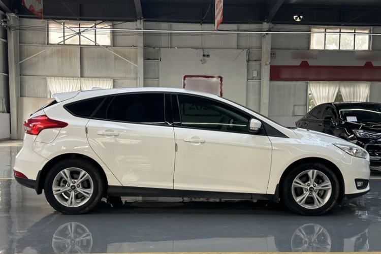 Used Ford Focus 2017 Hatchback 1.6L Automatic Comfort Plus SmartDrive Edition
