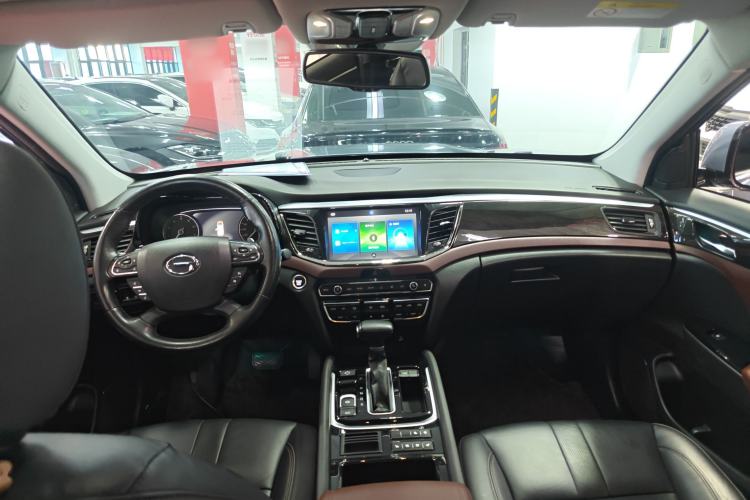 Used GAC Trumpchi GS8 2017 320T Two-Wheel Drive Luxury Smart Connectivity Version (7 Seats)