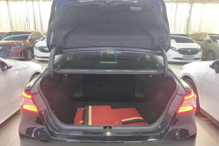 Used Toyota Camry 2021 2.0G Luxury Edition