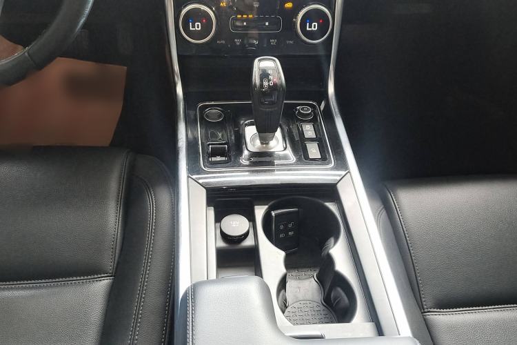 Used Jaguar XEL 2020 2.0T 200 PS S Advanced Elegance Edition
