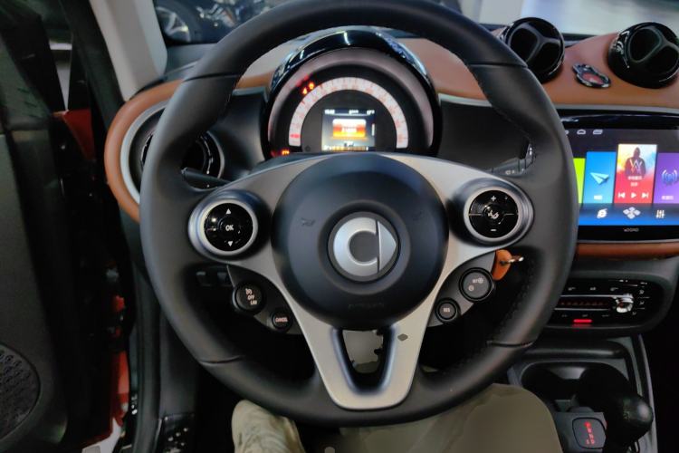 Used  fortwo 2019 0.9T 66kW Hardtop Wind Power Edition China VI
