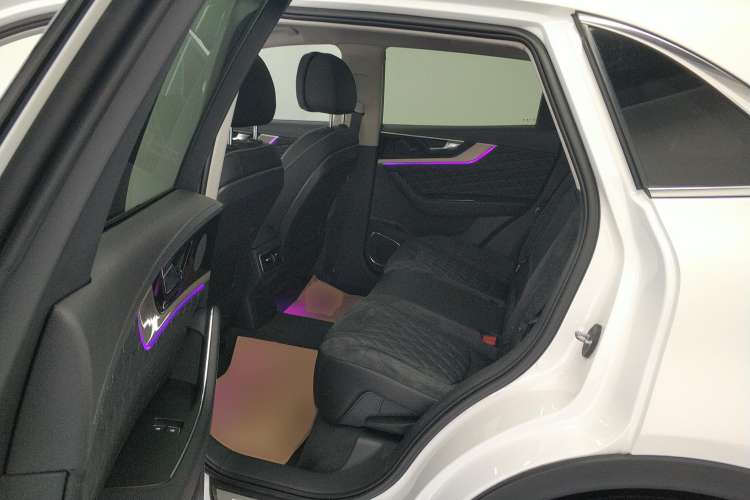 Used Hongqi HS5 2019 2.0T Smart Connect Flagship All-Wheel-Drive Version
