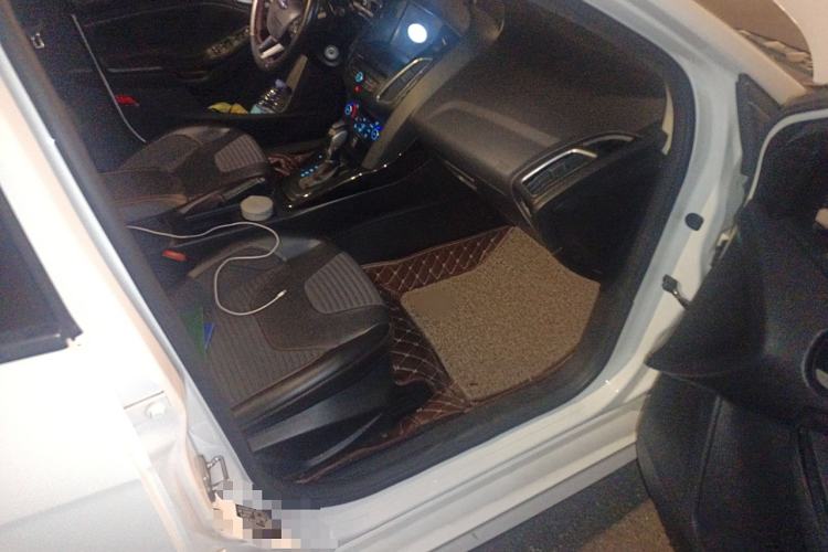 Used Ford Focus 2017 1.5T CTCC White and Black Limited Edition
