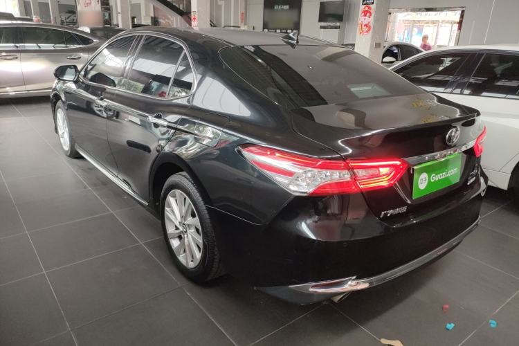 Used Toyota Camry 2023 2.0G Luxury Edition
