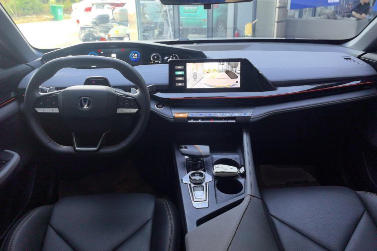 Used Changan UNI-V 2022 1.5T Prestige Version
