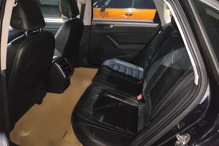 Used Volkswagen Passat 2017 330TSI DSG Luxury Edition
