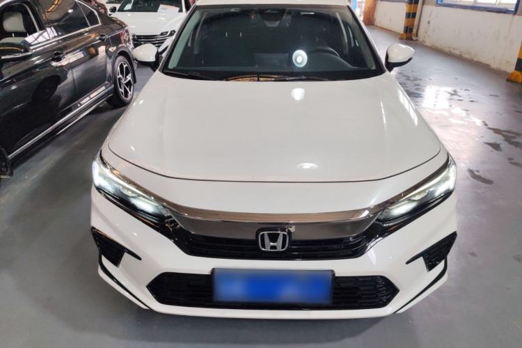 Used Honda Civic 2023 240TURBO CVT Dynamic · Center Stage Special Edition