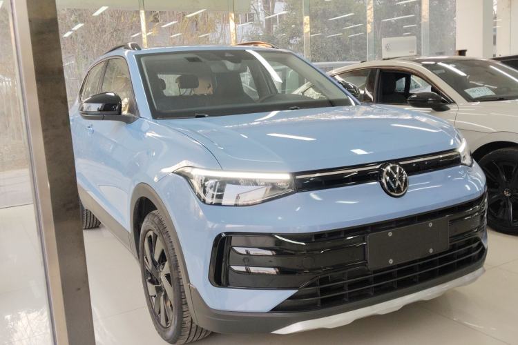 Used Volkswagen Tharu 2025 NewRui 300TSI Prestige Edition
