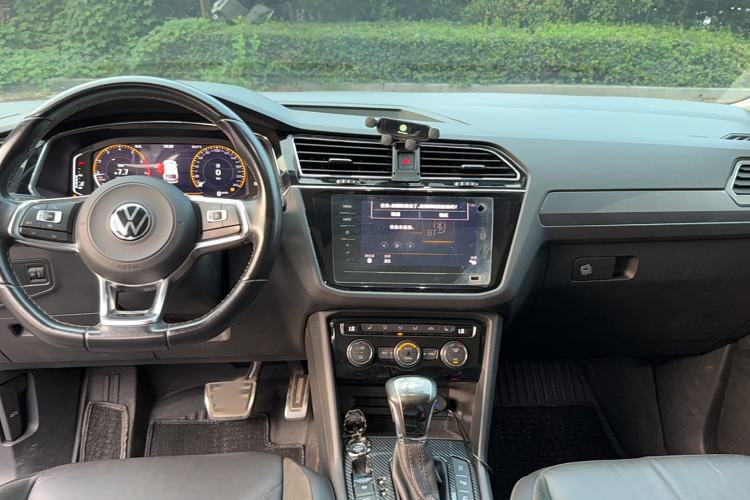 Used Volkswagen Tiguan L 2021 330TSI Automatic Two-Wheel Drive R-Line Enhanced Edition
