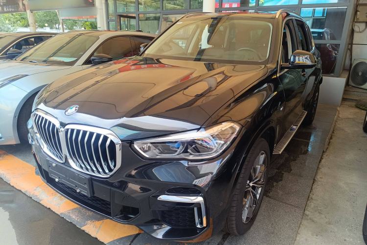 Used BMW X5 2022 Restyled xDrive 30Li Luxury Version M Sport Package
