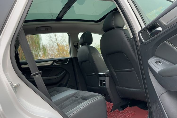 Used Roewe RX5 New Energy 2017 eRX5 50T Hybrid Connected Prestige Flagship Edition
