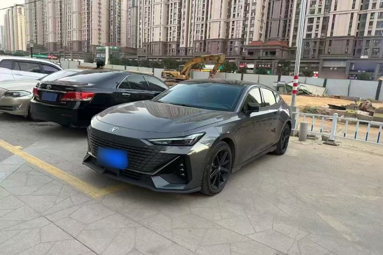 Used Changan UNI-V 2022 1.5T Prestige Version