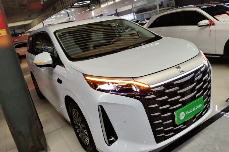 Used BYD Xia 2025 DM-i 1.5T 180km Beyond Edition
