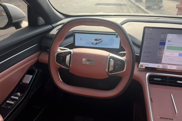 Used  L6 2025 EM-i 140km Starship Edition