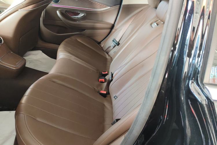 Used Mercedes-Benz E-Class 2022 Second Facelift E 300 L Fashion Edition
