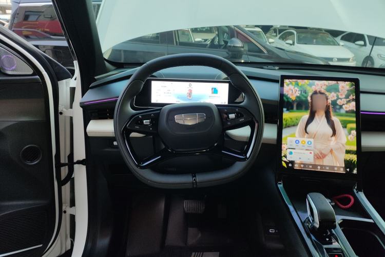 Used Geely Auto Emgrand X7 Sport 2023 Boyue COOL 1.5TD ZhiZun Edition
