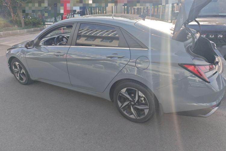 Used Hyundai Elantra 2021 1.5L CVT LUX Prestige Edition
