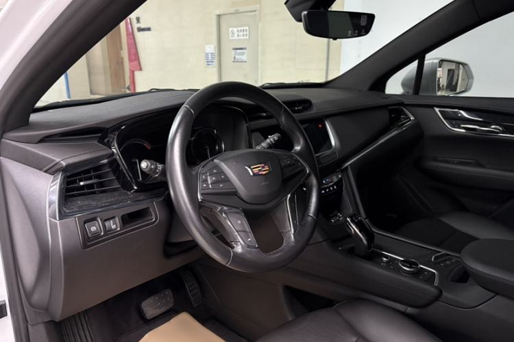 Used Cadillac XT5 2021 28T Luxury Version