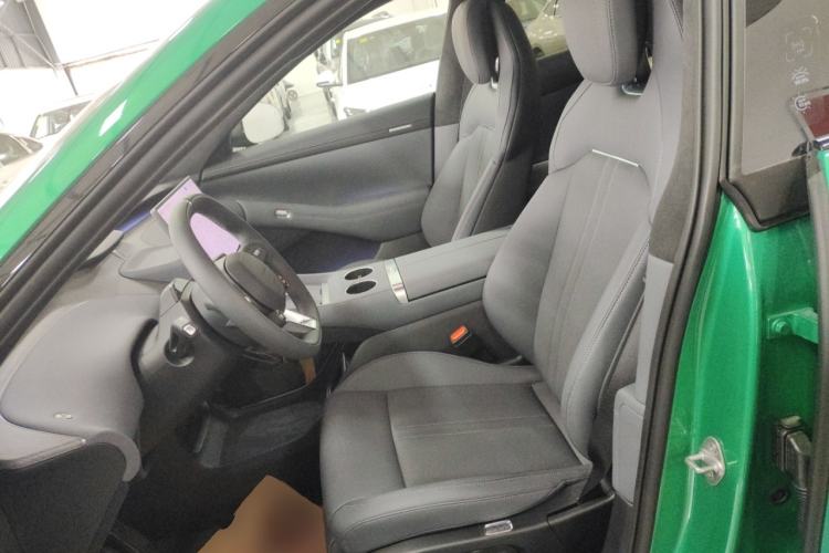 Used Xiaomi Auto YU7 2025 Ultra-Long Range High-Performance All-Wheel-Drive Max Edition
