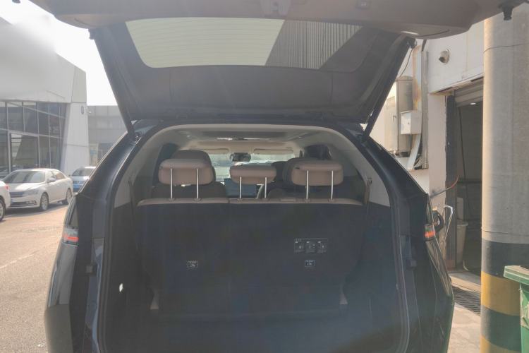 Used XPeng X9 2025 740 Ultra-Long Range Max