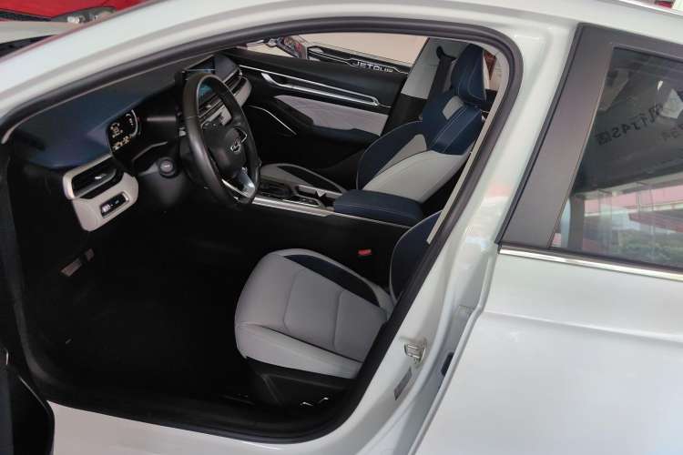 Used Geely Auto Emgrand 2022 4th Generation 1.5L CVT Flagship Model
