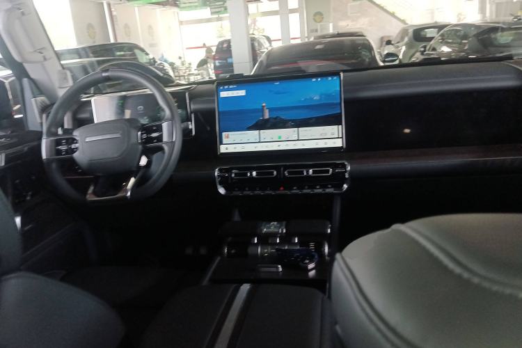 Used  917 2023 Range-Extended Base Model
