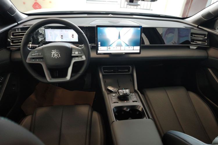 Used BYD Qin L 2025 DM-i Smart Drive 80KM Leading Model
