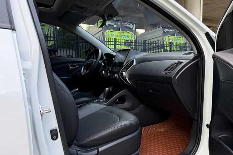 Used Hyundai ix35 2015 2.0L Automatic 2WD Comfort Edition China V Standard