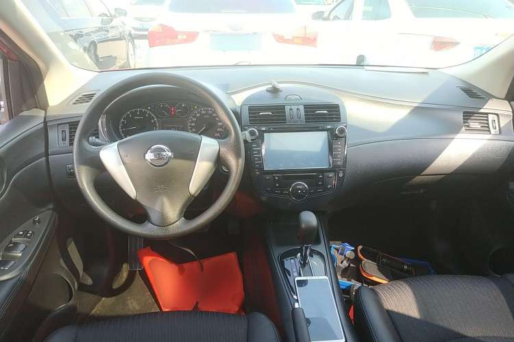 Used Nissan Tiida 2014 1.6L CVT Smart Model
