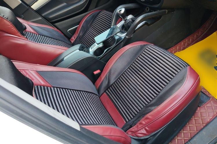 Used Zotye SR7 2016 1.5T Manual Cube Heart Edition China IV Standard
