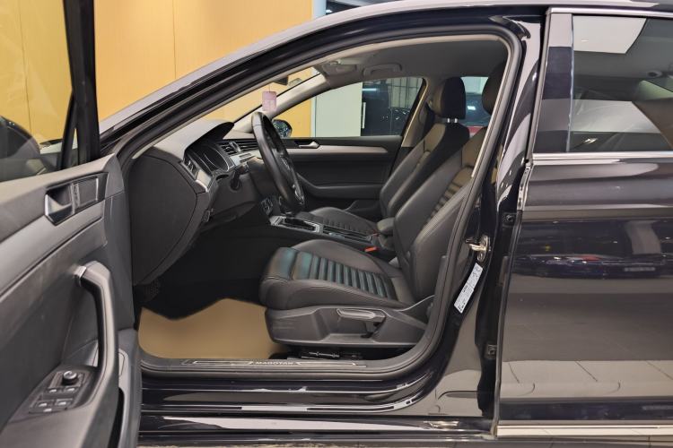 Used Volkswagen Magotan 2019 280TSI DSG Comfort Model China VI Standard
