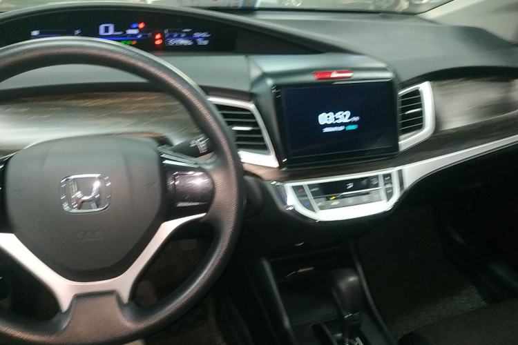 Used Honda Jade 2017 1.8L automatic Comfort version 5 seats
