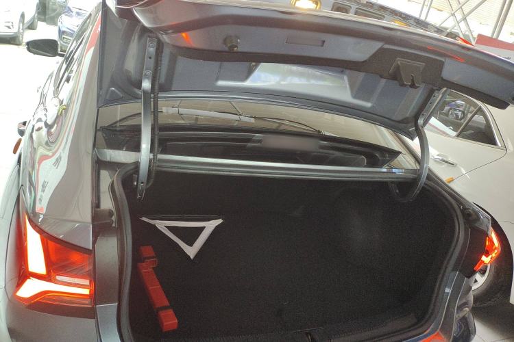 Used Roewe i5 2021 1.5L CVT Diamond Edition
