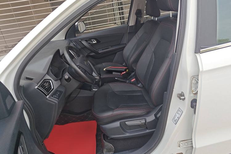 Used FAW Senya R7 2017 1.6L Manual Luxury Model
