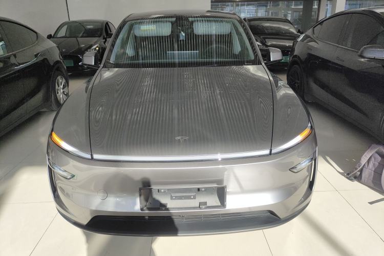 Used Tesla Model Y 2025 Rear-Wheel-Drive Version