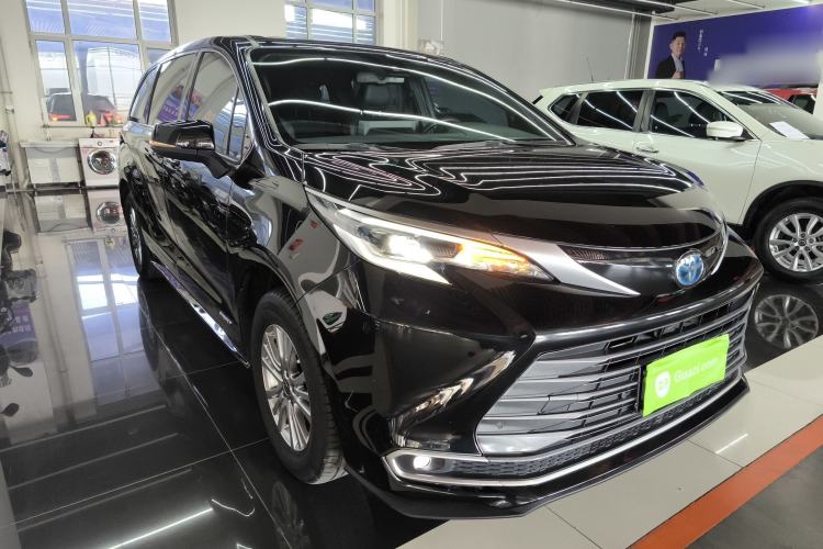 Used Toyota Sienna 2021 2.5L Hybrid Premium Edition