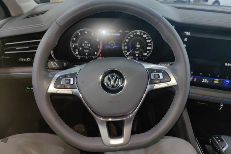 Used Volkswagen Touareg 2020 2.0 TSI RuiShang Edition China VI Standard
