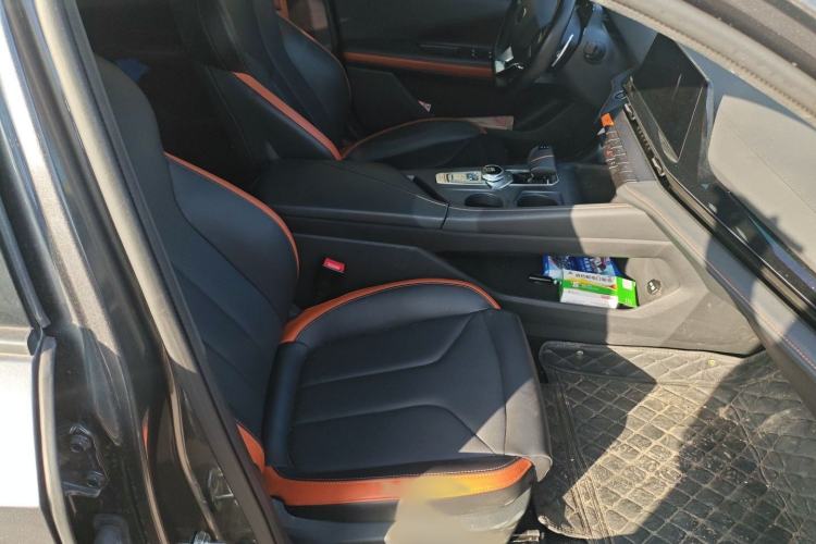 Used Changan UNI-V 2023 1.5T Prestige Model
