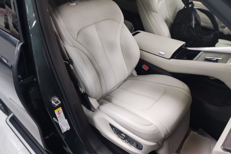 Used Denza N9 2025 Flagship Model
