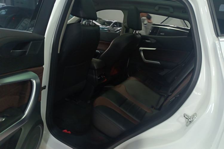 Used Wey VV5 2021 1.5T Two-Wheel Drive Smart Pioneer
