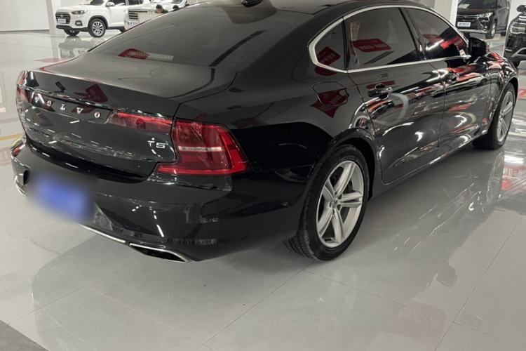 Used Volvo S90 2017 T4 Zhiyuan Edition
