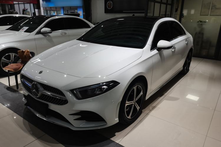 Used Mercedes-Benz A-Class 2022 Revised Version A 200 L Sport Sedan Fashionable Style