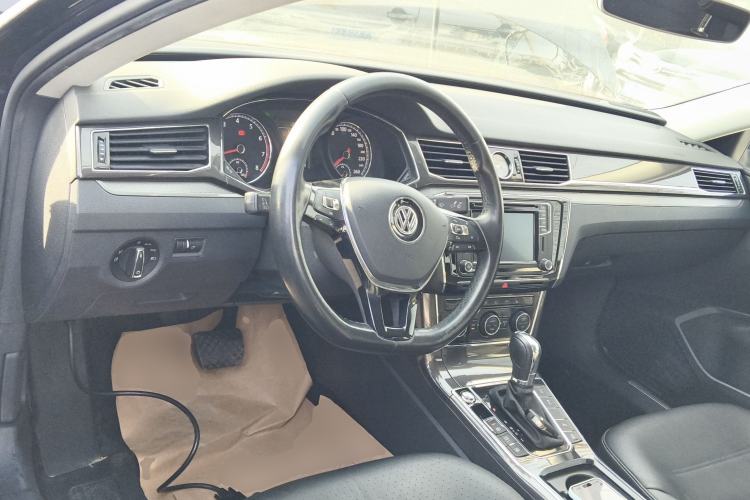 Used Volkswagen Passat 2017 330TSI DSG Prestige Edition
