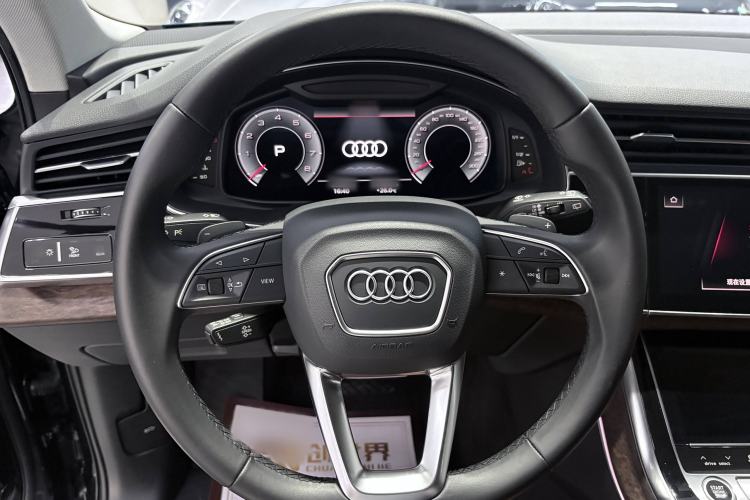 Used Audi Q7 2020 55 TFSI quattro S line sports model
