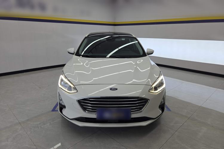 Used Ford Focus 2019 Sedan EcoBoost 180 Automatic Titanium Edition