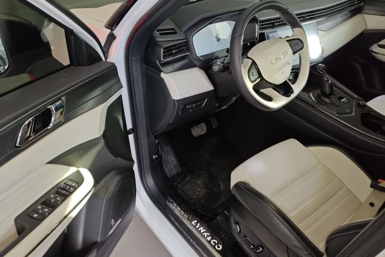 Used Lynk & Co 01 EM-P 2023 1.5TD EM-P Dawn Edition
