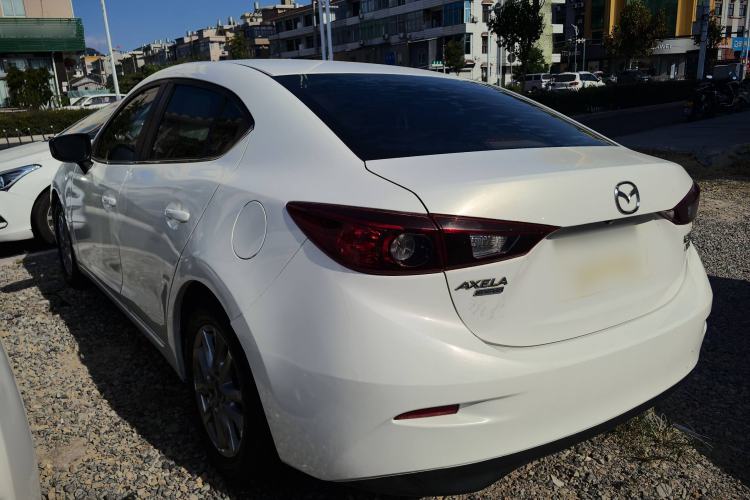 Used Mazda Mazda 3 Axela 2014 Sedan 1.5L Automatic Comfort Model
